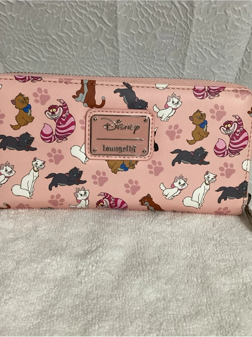 Loungefly Disney Favorite Cats Large Wallet Clutch EUC Figaro Marie Cheshire ETC